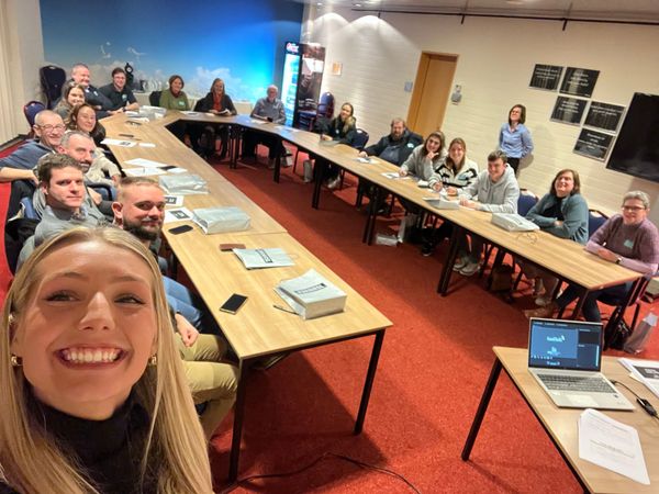 Workshop social media Stad Roeselare - deelnemers met Fien Maddens