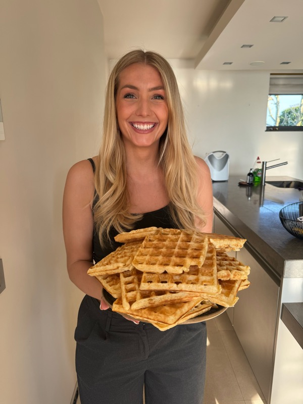 Fien Maddens aan het koken